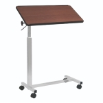 VASSOIO DA LETTO (MARRONE) SU RUOTE CON 1 PIANO INCLINABILE E LEVA PER SOLLEVAMENTO AUTOMATICO - H: 78-110 cm - Struttura in acciaio verniciato - Superficie in laminato antigraffio con bordo di contenimento