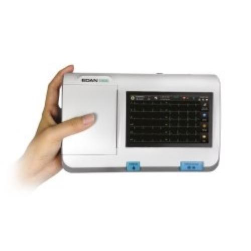 ELETTROCARDIOGRAFO A 3 CANALI (Display touch screen) - stampante termica incorporata - stampa esterna tramite porta USB - estensione memoria con USB flash disk o micro SD - memorizza fino a 500 registrazioni - peso 1 kg (batteria e carta escluse)