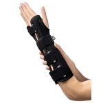 P-FIX LONG – Polsiera Steccata Lunga - Taglia S (15-17 cm) - Lato Destro - Colore nero: Chiusura a velcro con 4 bande rigide a doppia leva, 3 stecche anatomiche (palmare + due laterali) estraibili e modellabili a freddo, tessuto antibatterico AIRGENIX.