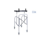 Deambulatore pieghevole con appoggio antibrachiale a tavolo in acciaio verniciato. 4 ruote piroettanti Ø 10 cm (2 con freno). Portata max 130 kg.