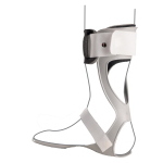 SPRINGY PLUS Tenortho - Taglia S (altezza: 28 cm) - Lato DX - Destro e Sinistro: A.F.O. per piede equino (ciondolante) caricato al carbonio. Struttura plastica, con aggiunta di fi bra di carbonio, anatomicamente avvolgente. Chiusura a velcro.
