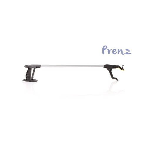 Pinza prensile in alluminio anodizzato, lunghezza 67 cm, testa orientabile in più posizioni con gancio per raggiungere abiti o altri oggetti e un piccolo magnete per attrarre oggetti metallici, portata massima 2 kg.