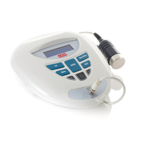 Unisonic, ultrasuonoterapia professionale a 1 e 3 MHz, 15 programmi preimpostati, parametri personalizzabili, emissione continua o modulata, manipolo multifrequenza per trattamenti anche a immersione.