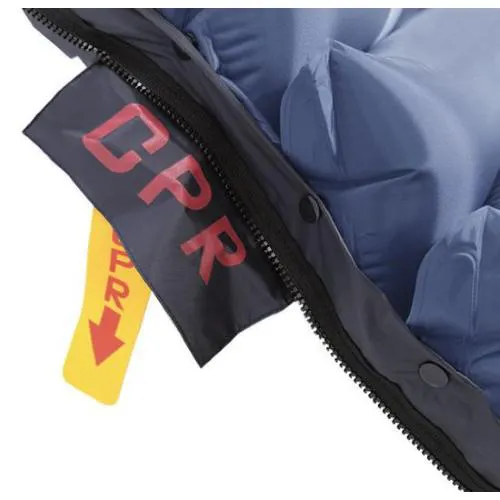 Kit antidecubito a ciclo alternato: materasso a 17 elementi intercambiabili (8 microforati) in Nylon+PVC, H 13 cm, con compressore a regolazione manuale. Prevenzione piaghe da decubito fino al III stadio. Portata 160 kg, peso materasso 4,9 kg.