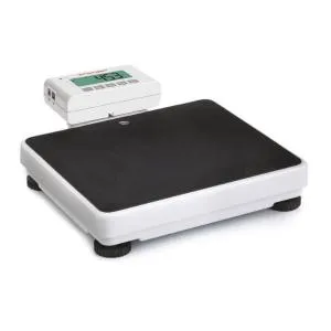BILANCIA PESAPERSONE PORTATILE – Uso professionale – Display collegabile alla rete e al PC - Portata max: 300 Kg - Base in alluminio, pedana antiscivolo - Tara, On, Off, 0, Invio dati, Hold, BMI, BSA - Trasferimento dati USB con Smart Data Manager