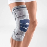 Genutrain S Bauerfeind Taglia 1 (circonf. superiore 38-41 cm, inferiore 28-31 cm) - Versione Destro - Colore Titan: stabilizzazione e guida del ginocchio, tessuto traspirante, misurazione digitale.