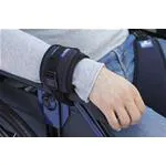 FASCIA FERMAPOLSO - CONFORTEVOLE, TESSUTO IMBOTTITO - RINFORZATA LUNGO IL PERIMETRO, CHIUSURA REGOLABILE A VELCRO - INDICATA PER IL CONTENIMENTO DEL POLSO DI PAZIENTI SEDUTI SU CARROZZINA O SEDIA COMODA ADATTA